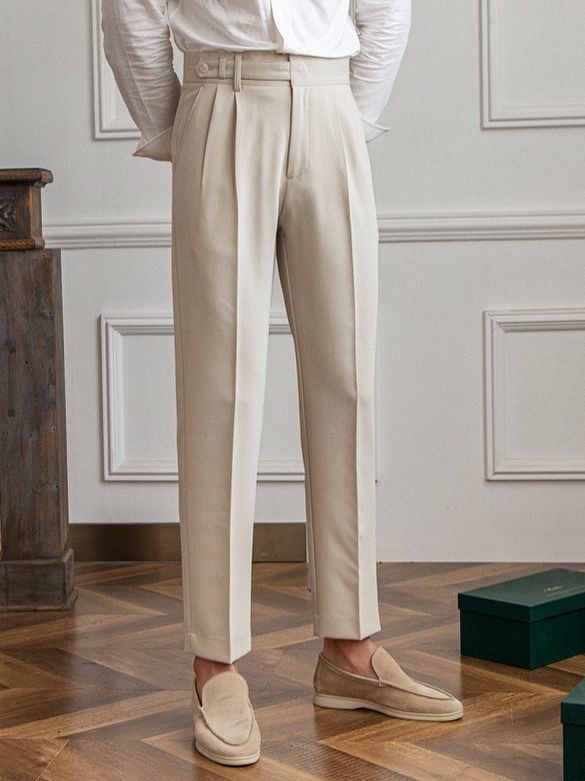 The Tailored Pleated Pants